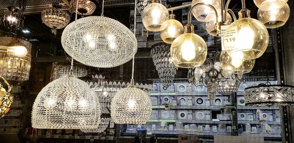 Découvrez comment choisir des luminaires originaux pour votre intérieur