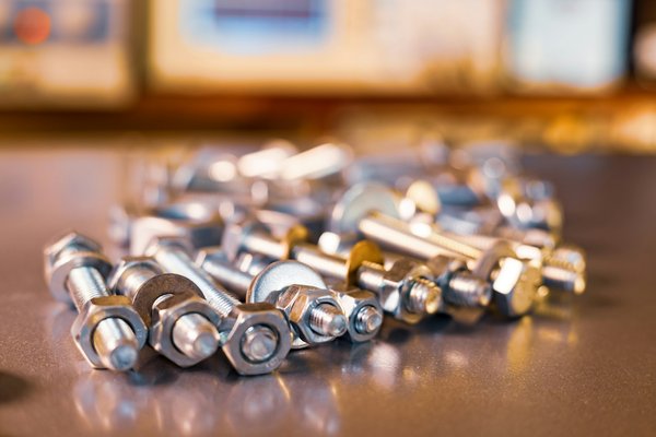 Boulon : choisissez le bon type pour vos applications industrielles